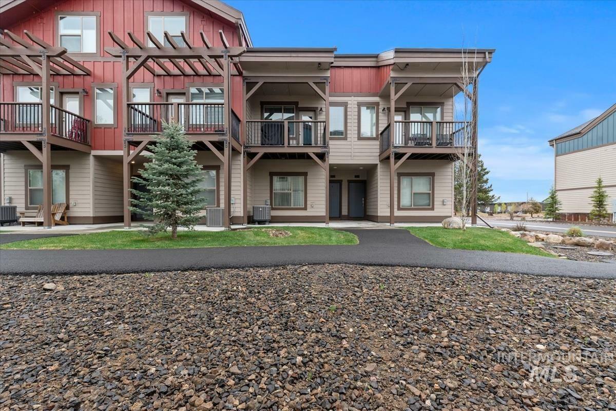 Property Photo: 302 Broken Creek ID 83638