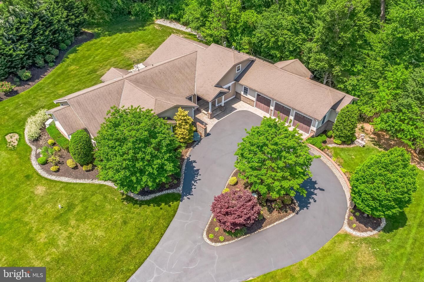 Property Photo:  533 Shadowbrook Trail  NJ 08062 