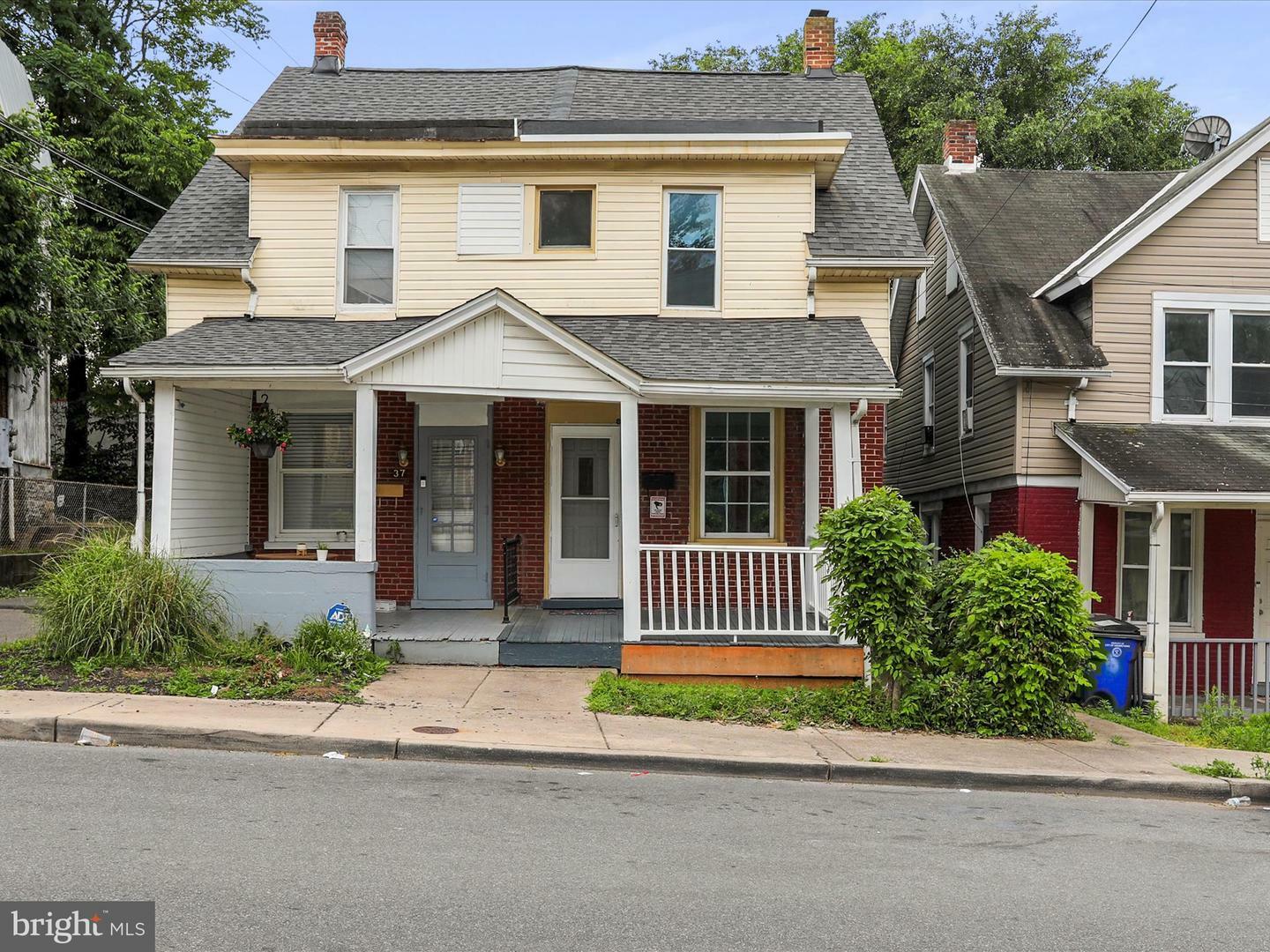 Property Photo: 39 Charles Street MD 21740