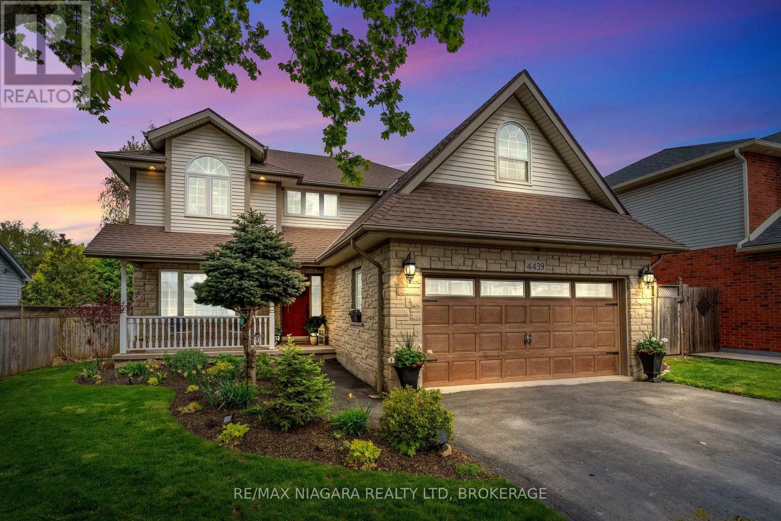 Property Photo: 4439 Lincoln Avenue ON L0R 1B3