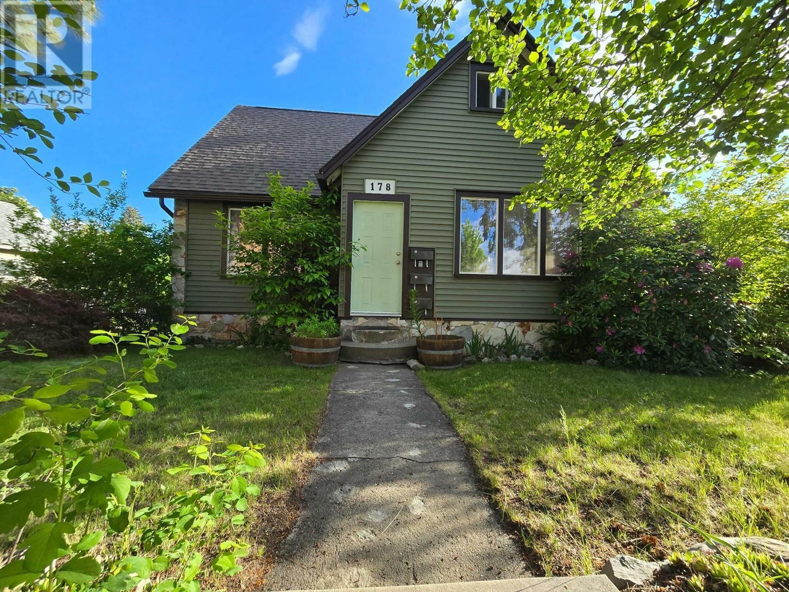 178 Columbia Avenue  Castlegar BC V1N 1A9 photo