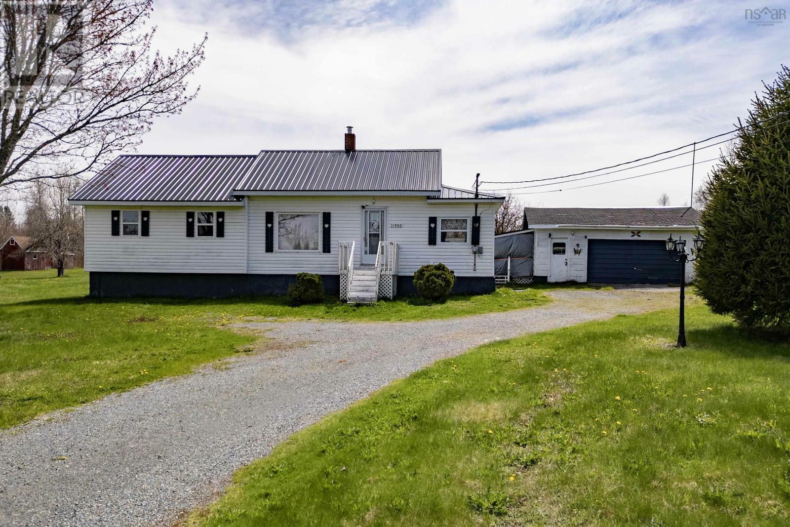 Property Photo: 11900 Highway 2 NS B0M 1X0