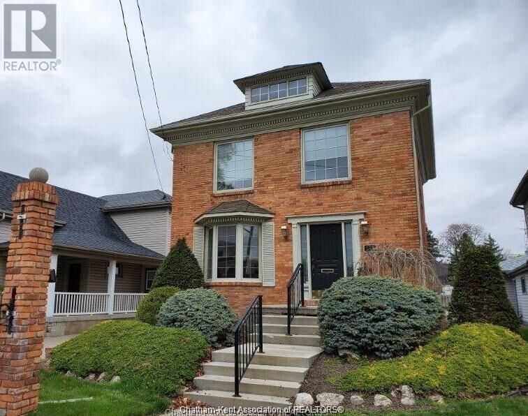 Property Photo: 257 St Clair Street ON N7L 3J8