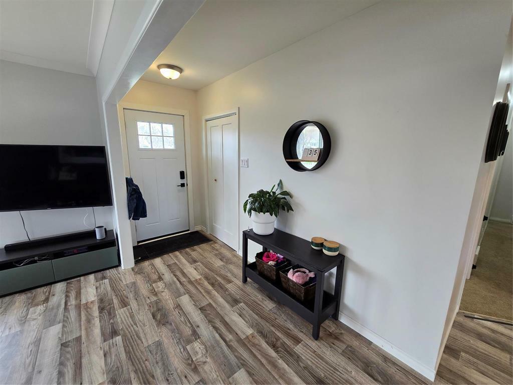 Property Photo: 115 Davidson Avenue West MB R7N 0C9