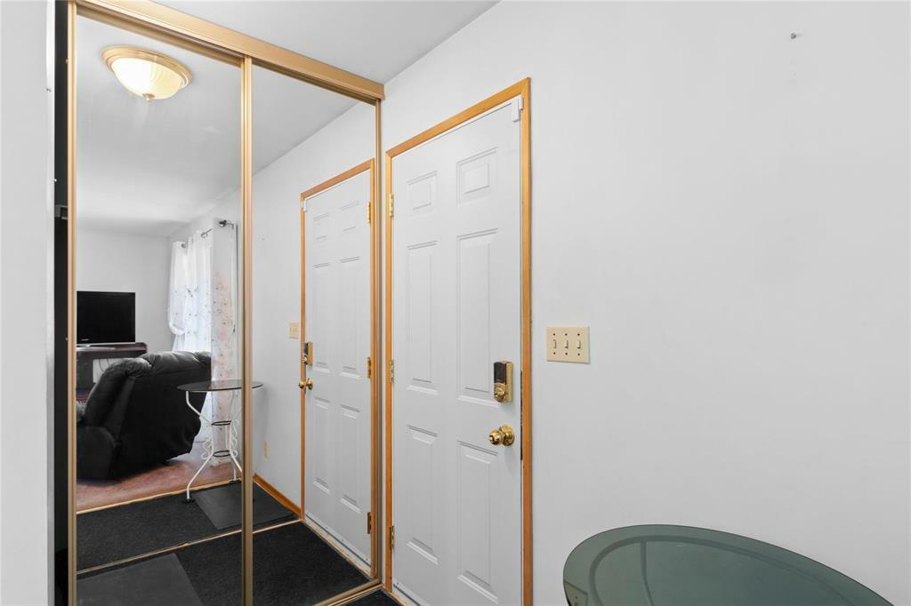 Property Photo: 76 Dingle Street MB R2R 0V6