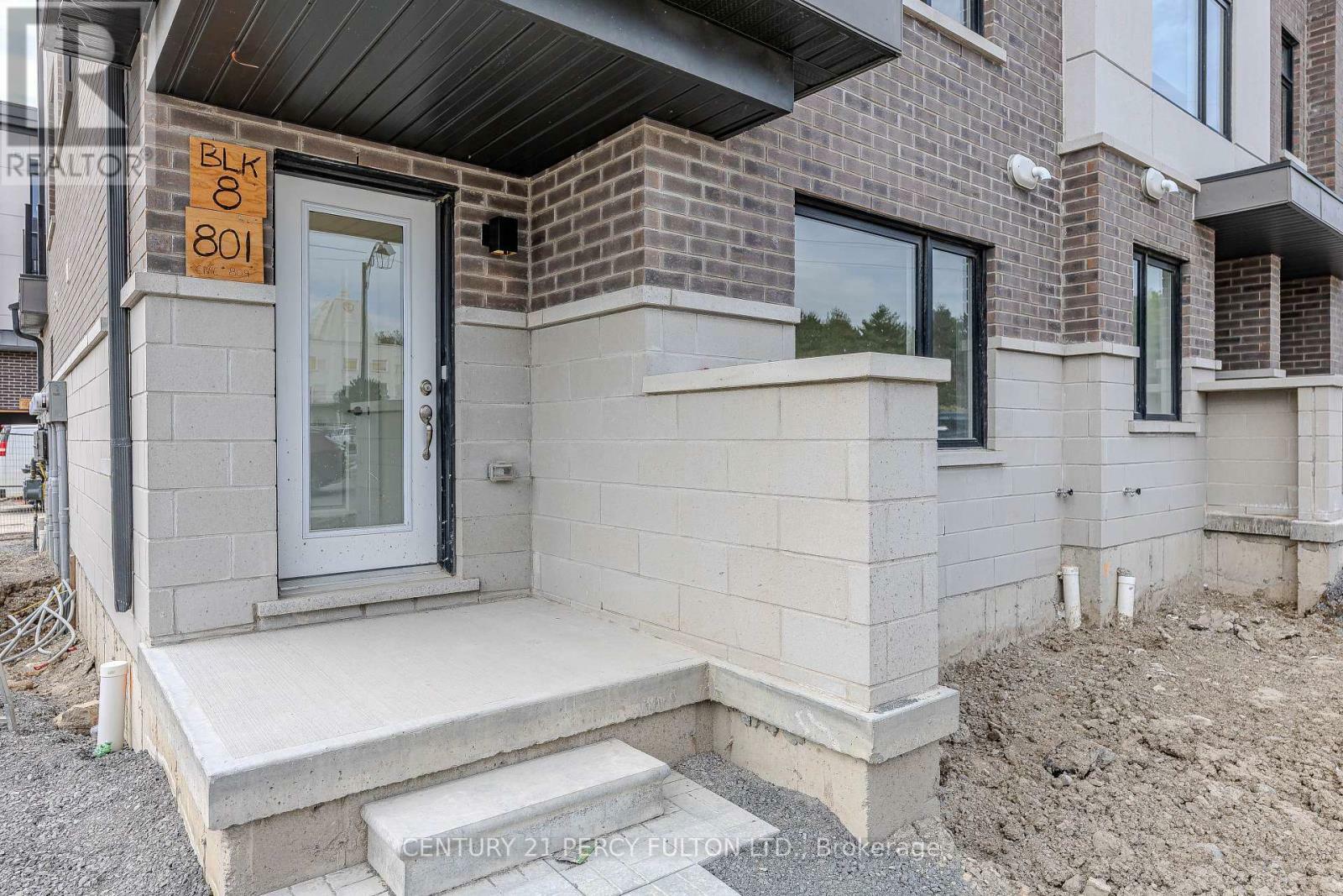 Property Photo:  1695 Dersan Street 809  ON L1V 2P8 
