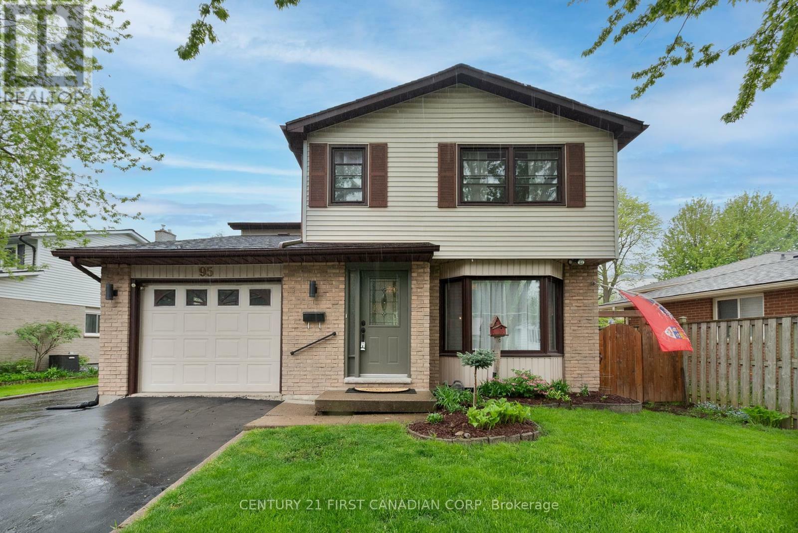 Photo de la propriété: 95 Bexhill Drive ON N6E 1X1