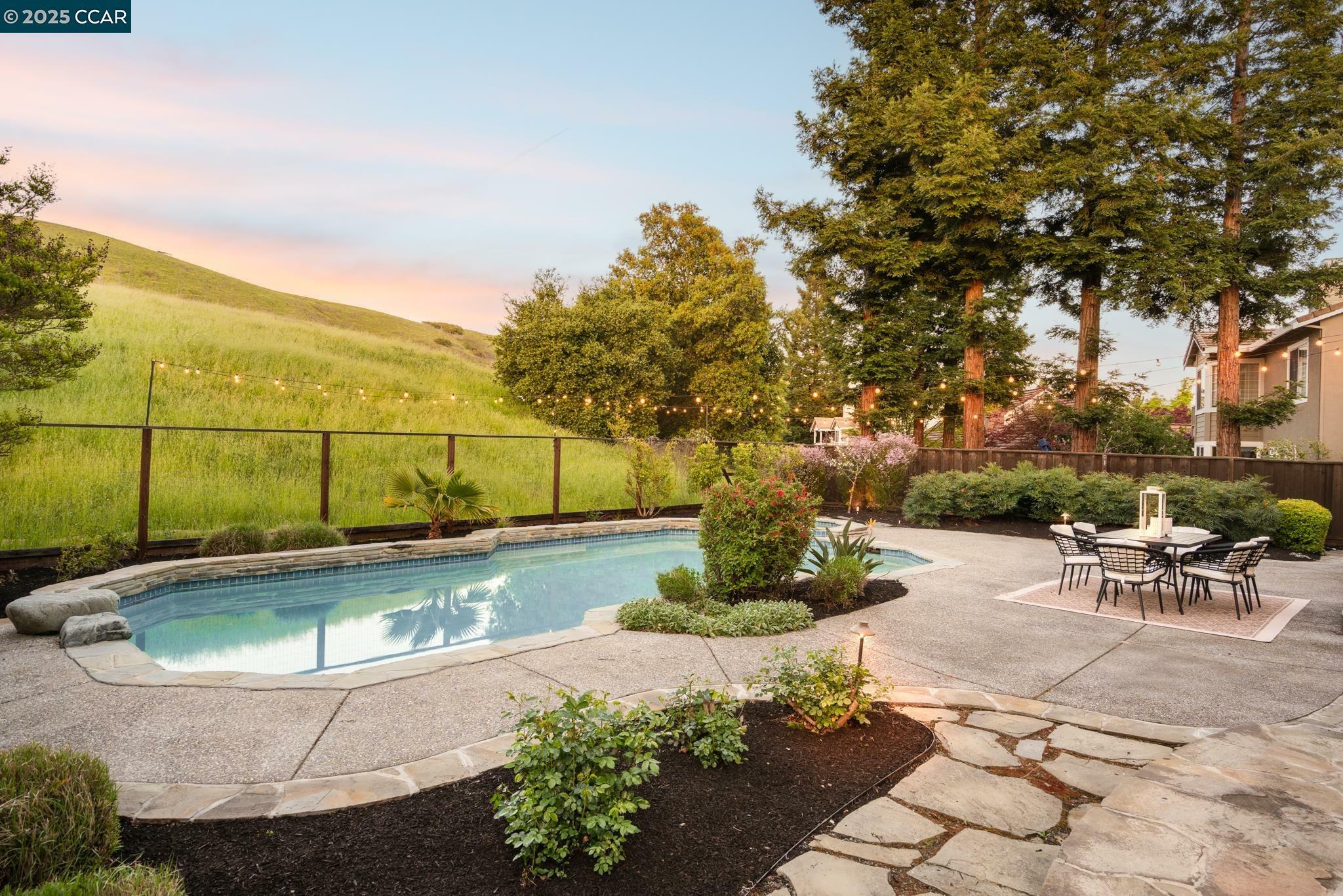 Property Photo: 260 Edinburgh Cir CA 94526