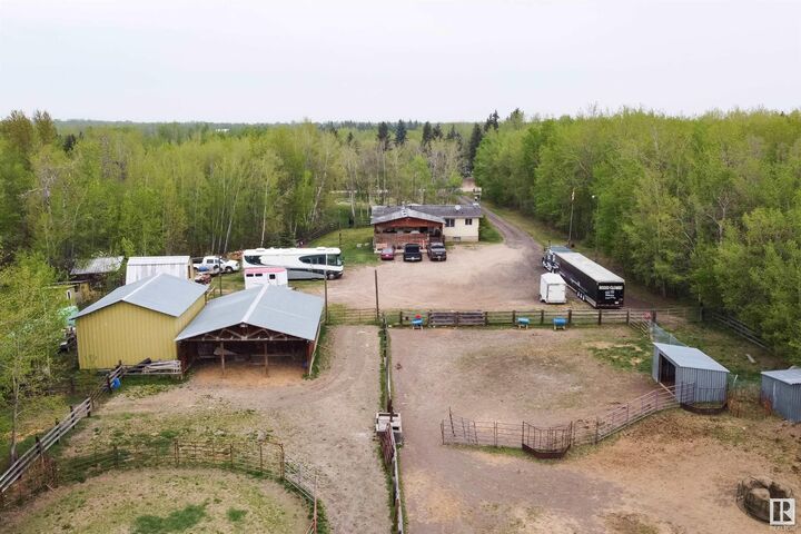 Property Photo: 51331 Rge Road 224 97 AB T8C 1H3