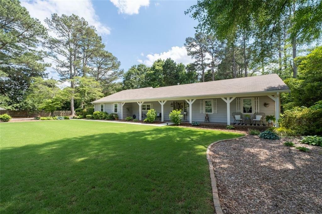 Property Photo: 515 Houze Way GA 30076