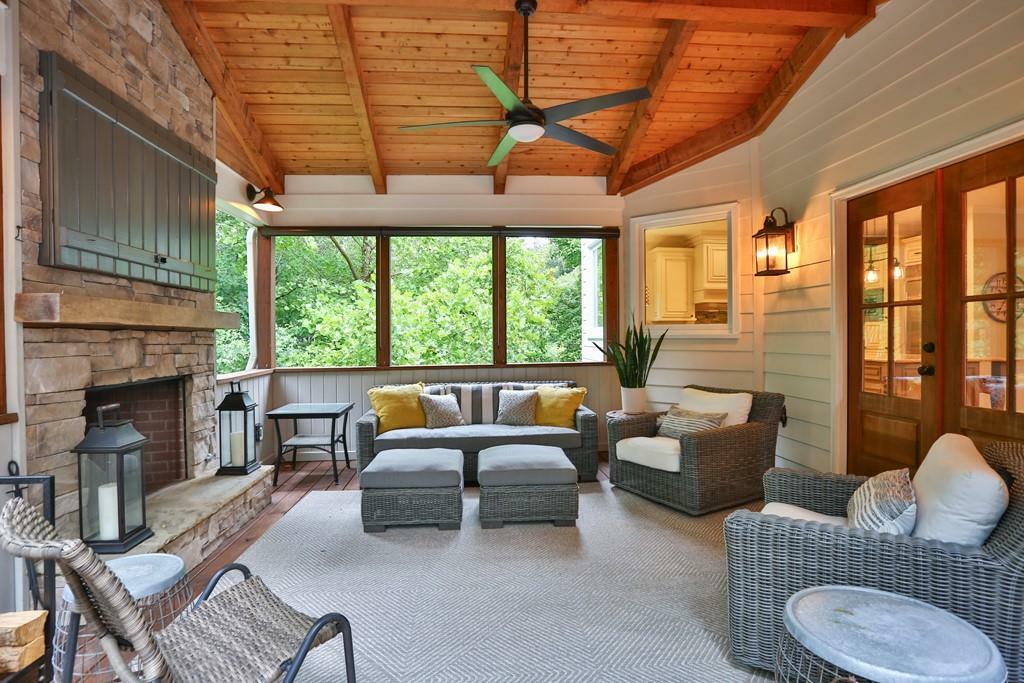 Property Photo: 3510 Woodbury Creek Drive GA 30041