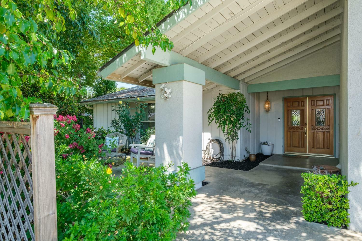 Property Photo: 422 Whittier Avenue CA 93611