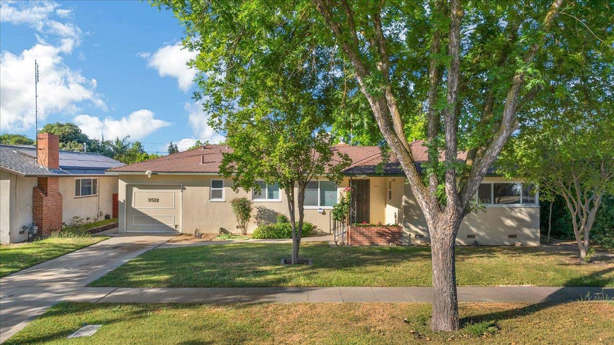 3512 E Simpson Avenue  Fresno CA 93703 photo
