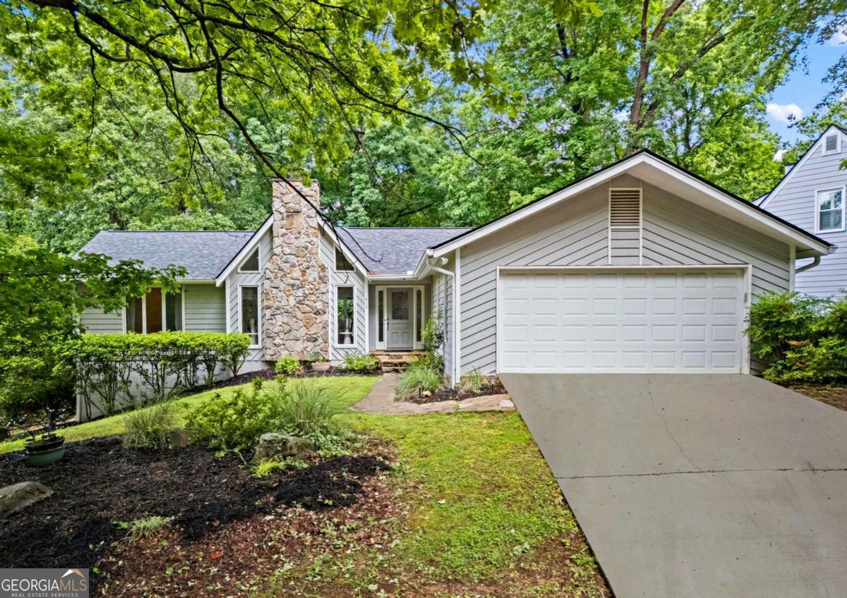 413 Sassafras Road  Roswell GA 30076 photo