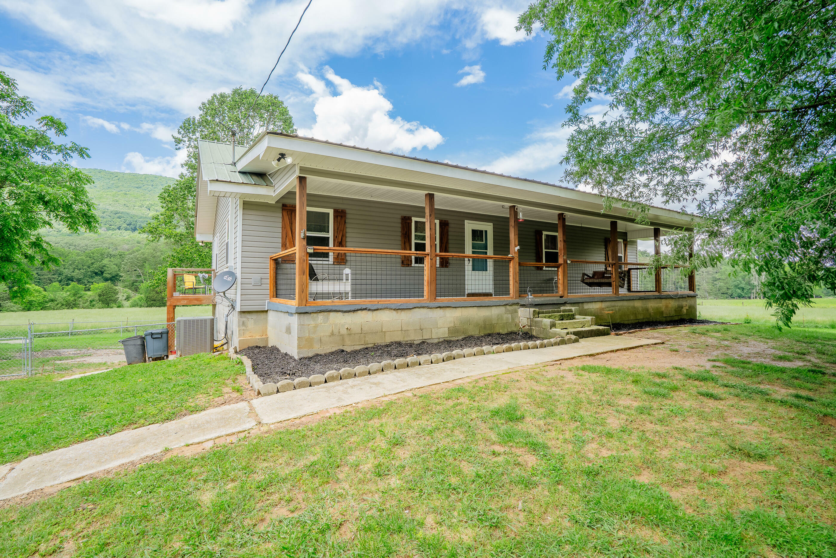 Property Photo:  976 Chamberlain Road  GA 30728 