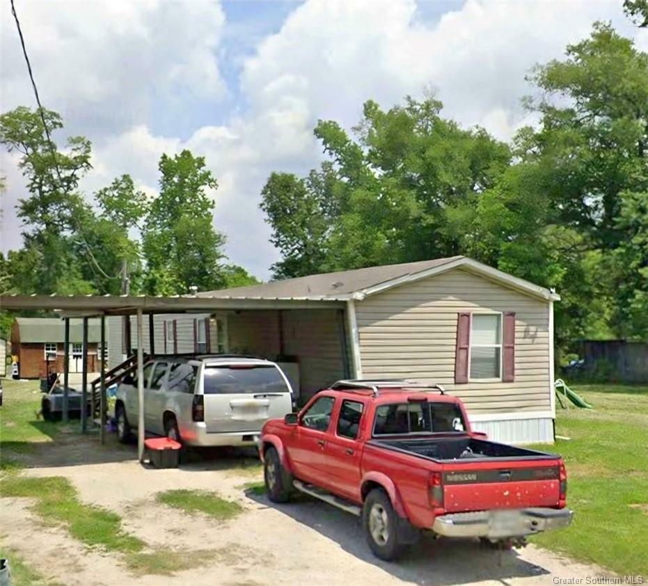 Property Photo: 114 Edgewood Street LA 70633