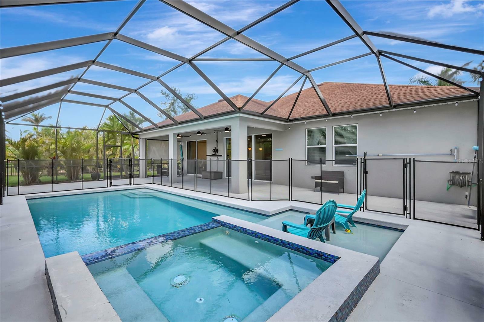 Property Photo: 7705 55th Street E FL 34222