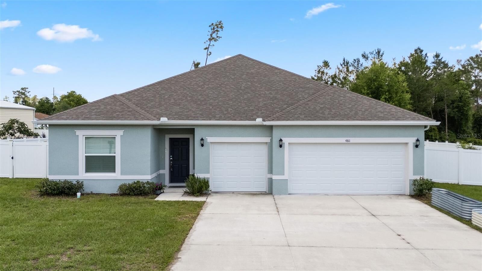Property Photo: 4811 SW 108th Place Road FL 34476