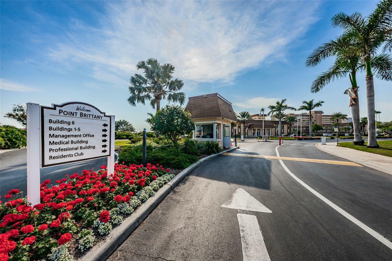 Property Photo: 5108 Brittany Drive S 607 FL 33715