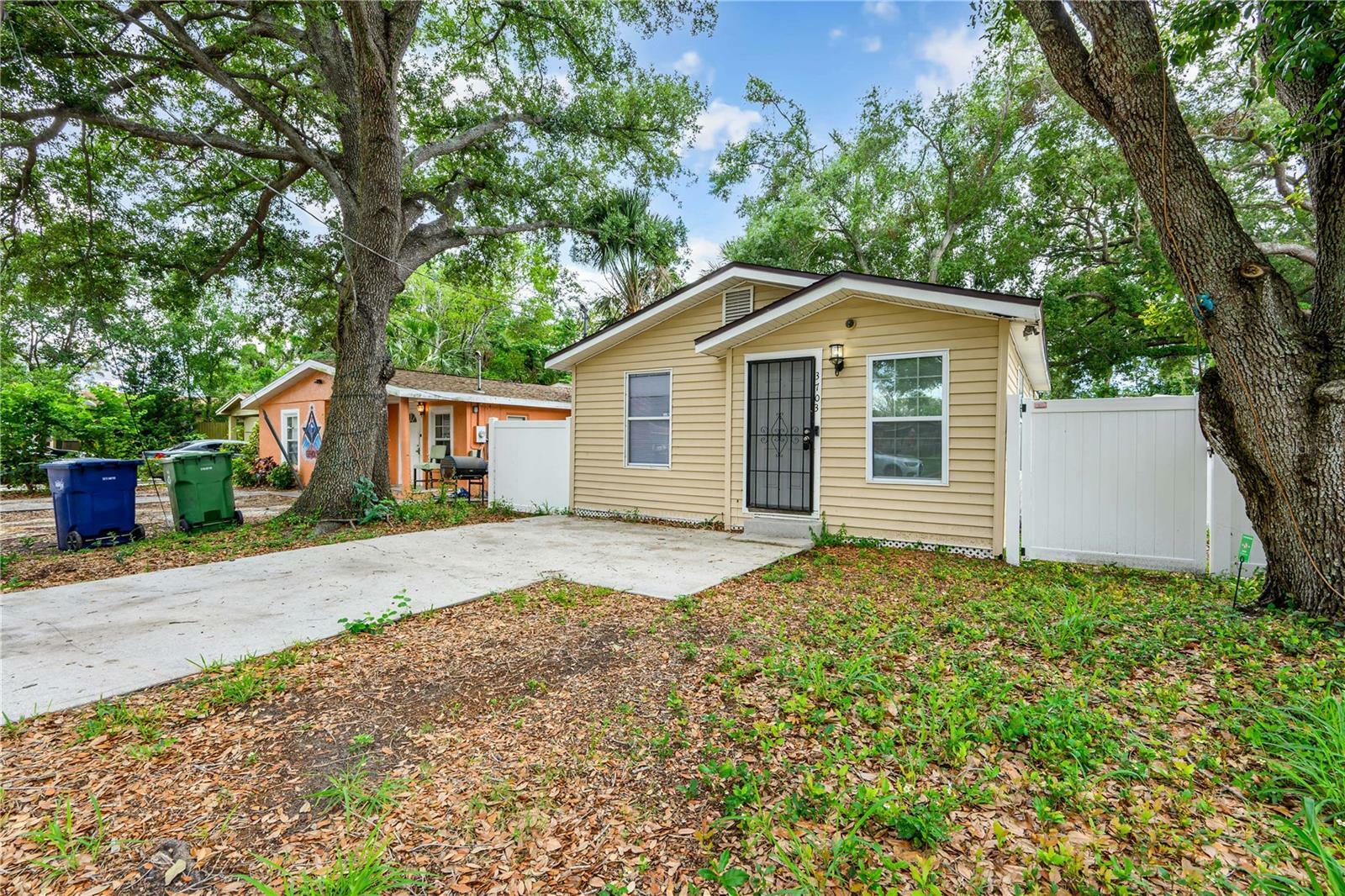 Property Photo:  3703 E North Bay Street  FL 33610 