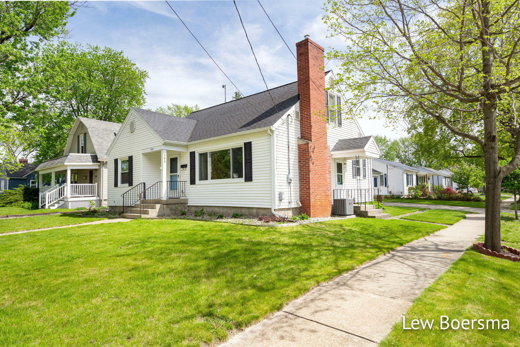 Property Photo:  300 E Main Street NE  MI 49341 