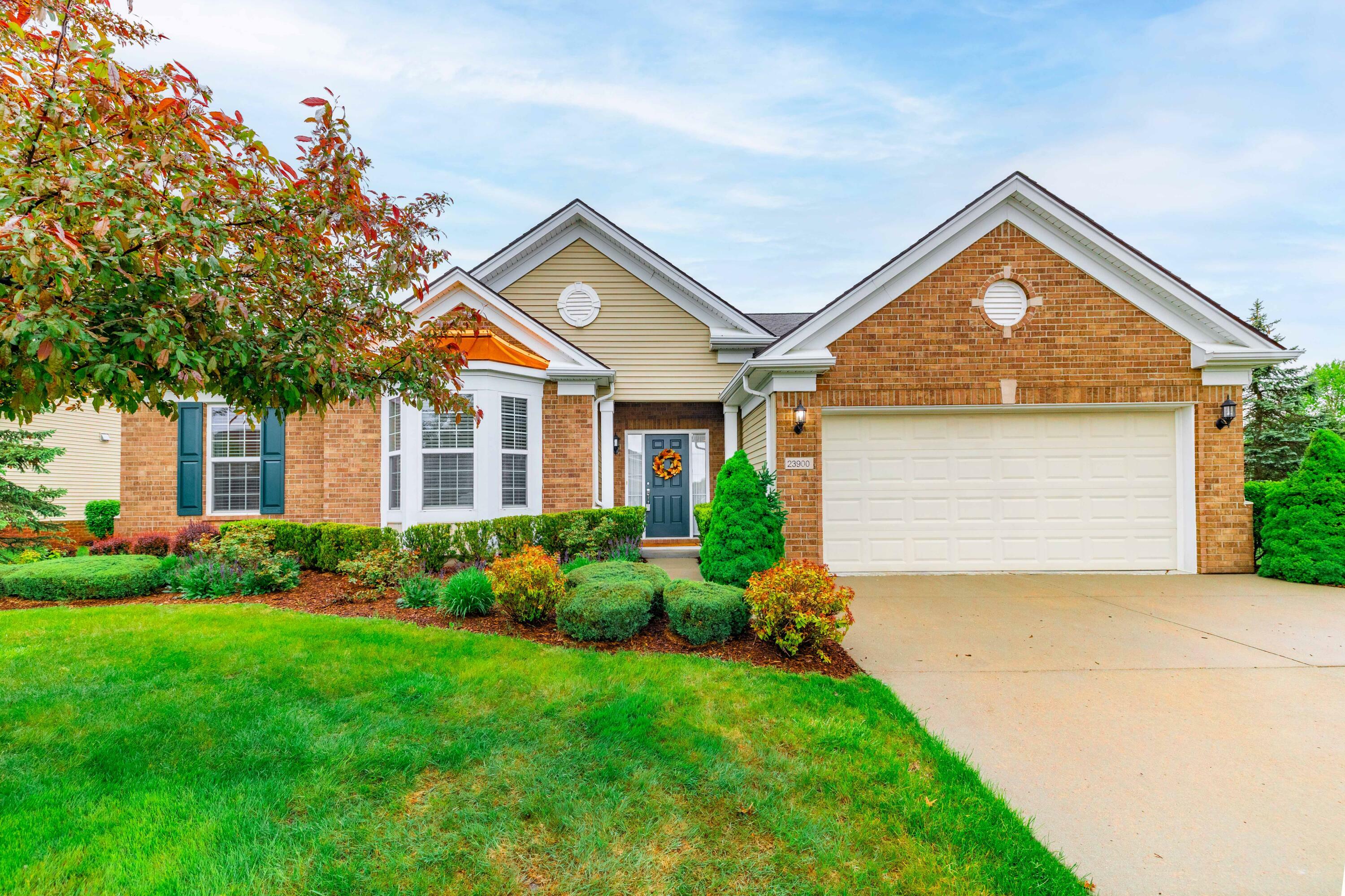 Property Photo: 23900 Montague Drive MI 48134