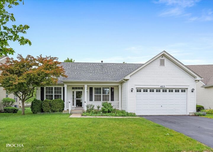623 Queen Drive  Oswego IL 60543 photo