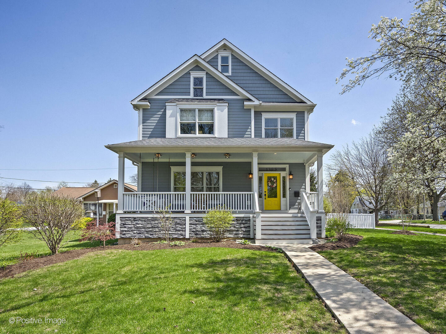 Property Photo: 139 S Hudson Street IL 60559