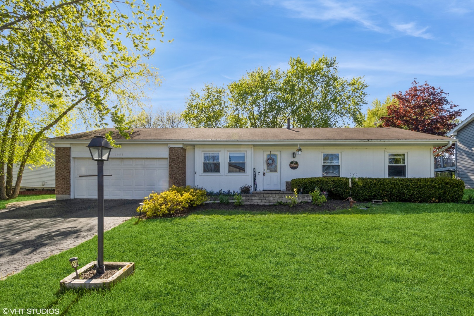 Property Photo: 1054 Partridge Lane IL 60047