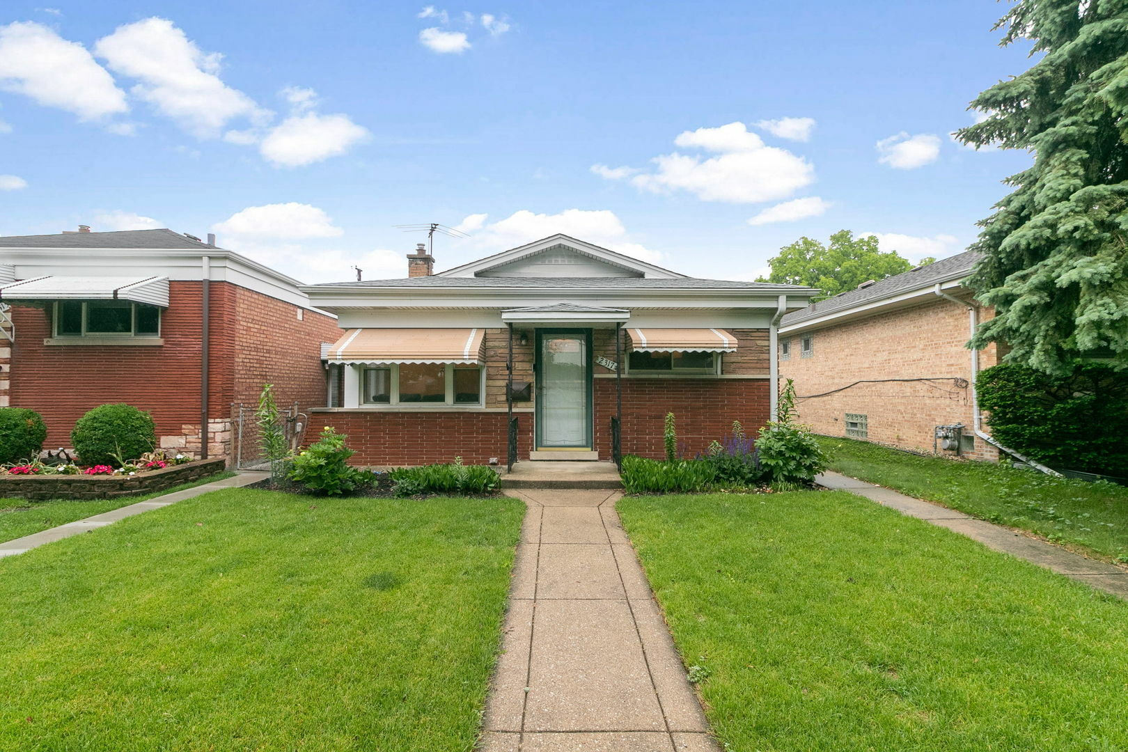 Property Photo: 2317 Forest Avenue IL 60546