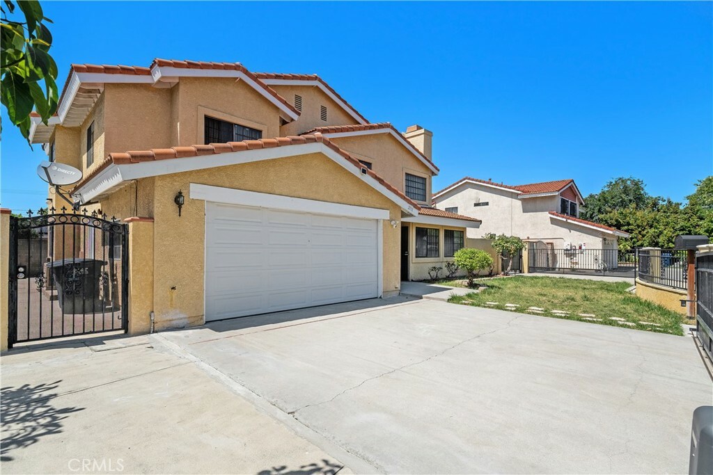 Property Photo: 2711 Caminar CA 91732