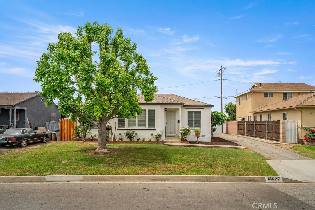 Property Photo: 14622 Danbrook Drive CA 90604