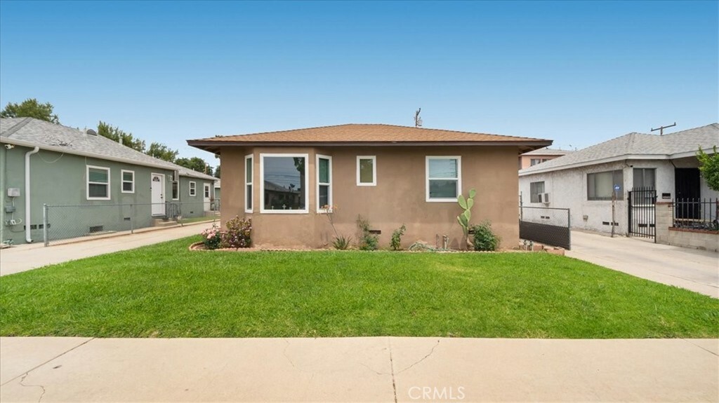 Property Photo:  2432 & 2434 W Repetto Avenue  CA 90640 