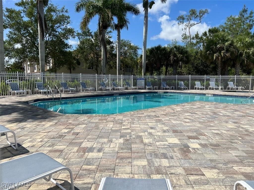 Property Photo:  1405 Tiffany Lane 1408  FL 34105 