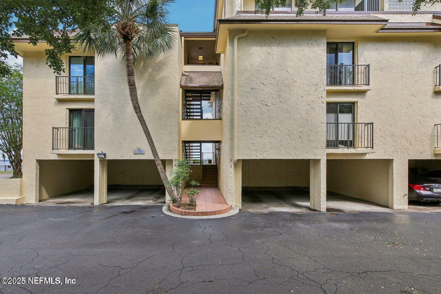 Property Photo: 2201 Astor Street 6 FL 32073