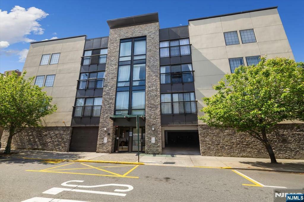 Property Photo: 125 70th Street 3H NJ 07093