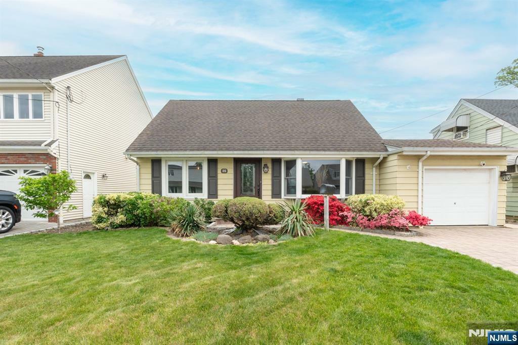 186 Cambridge  Saddle Brook NJ 07663 photo