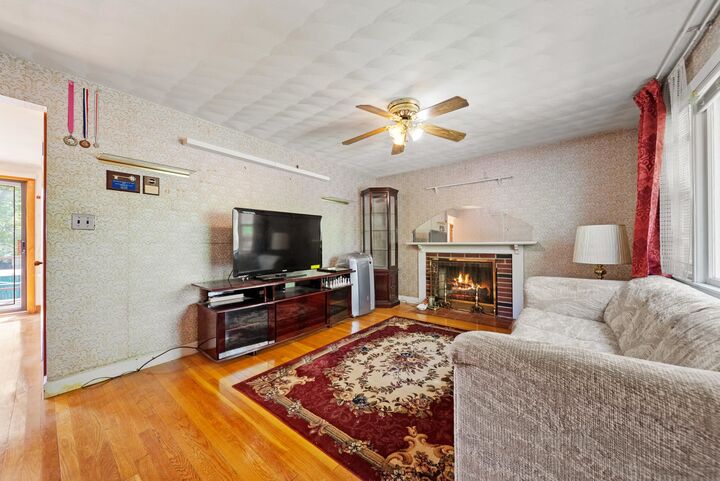 Property Photo: 11 Hanson Avenue NH 03038