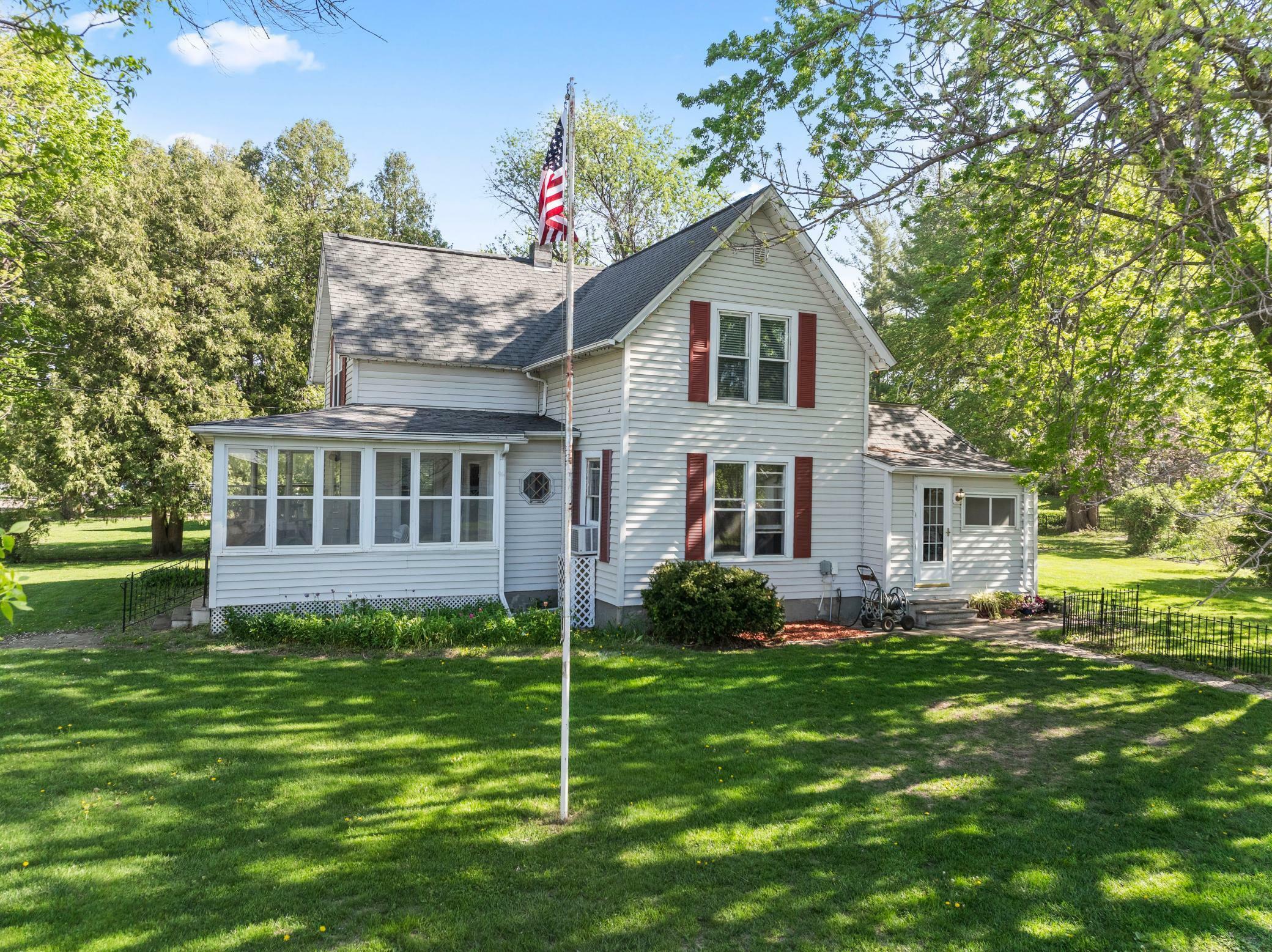 Property Photo: 37726 2nd Avenue MN 55018