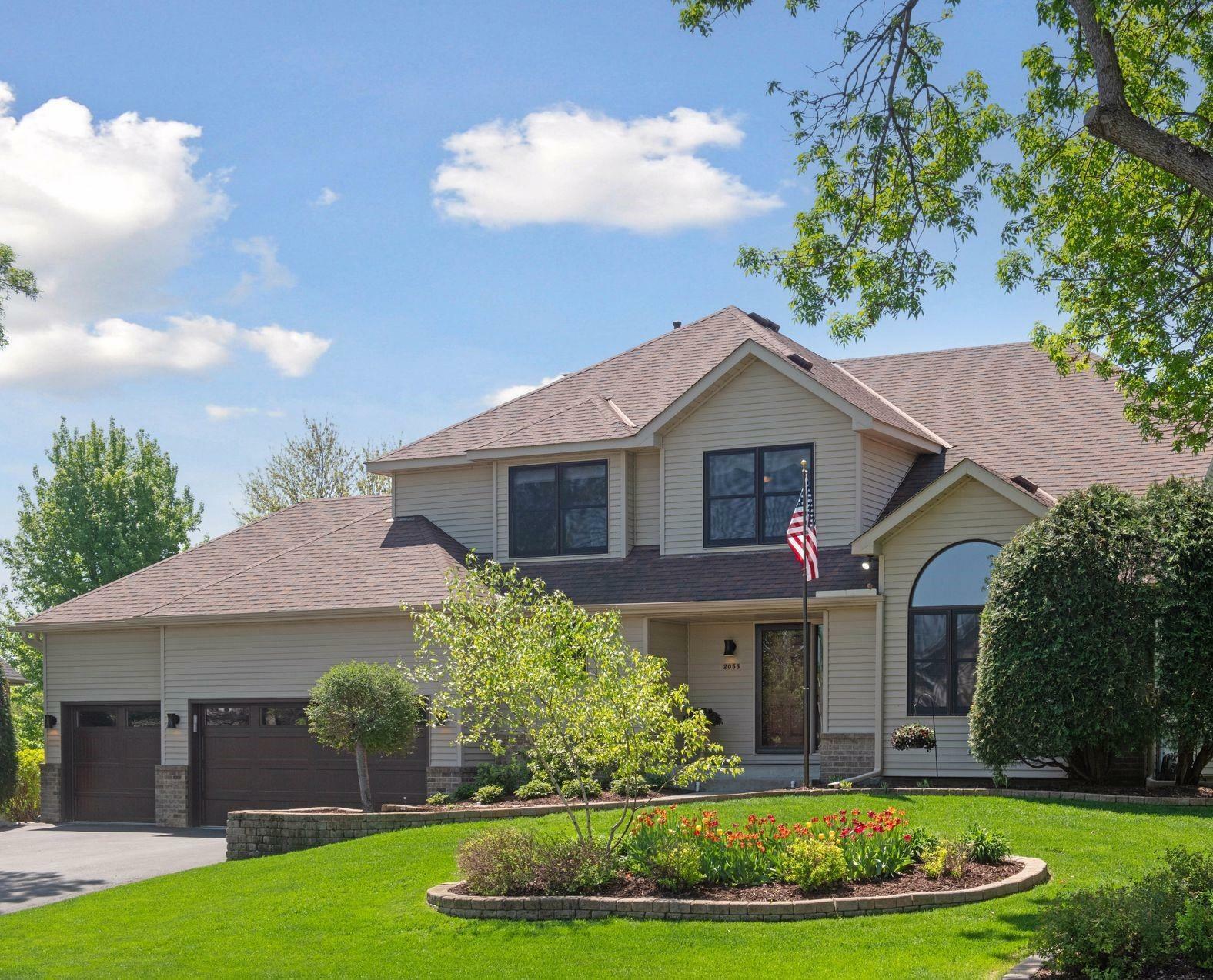 Property Photo: 2055 Woodstone Drive MN 55386
