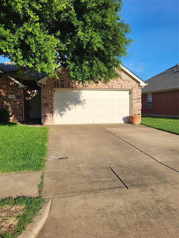 Property Photo: 524 Paddle Drive TX 76036