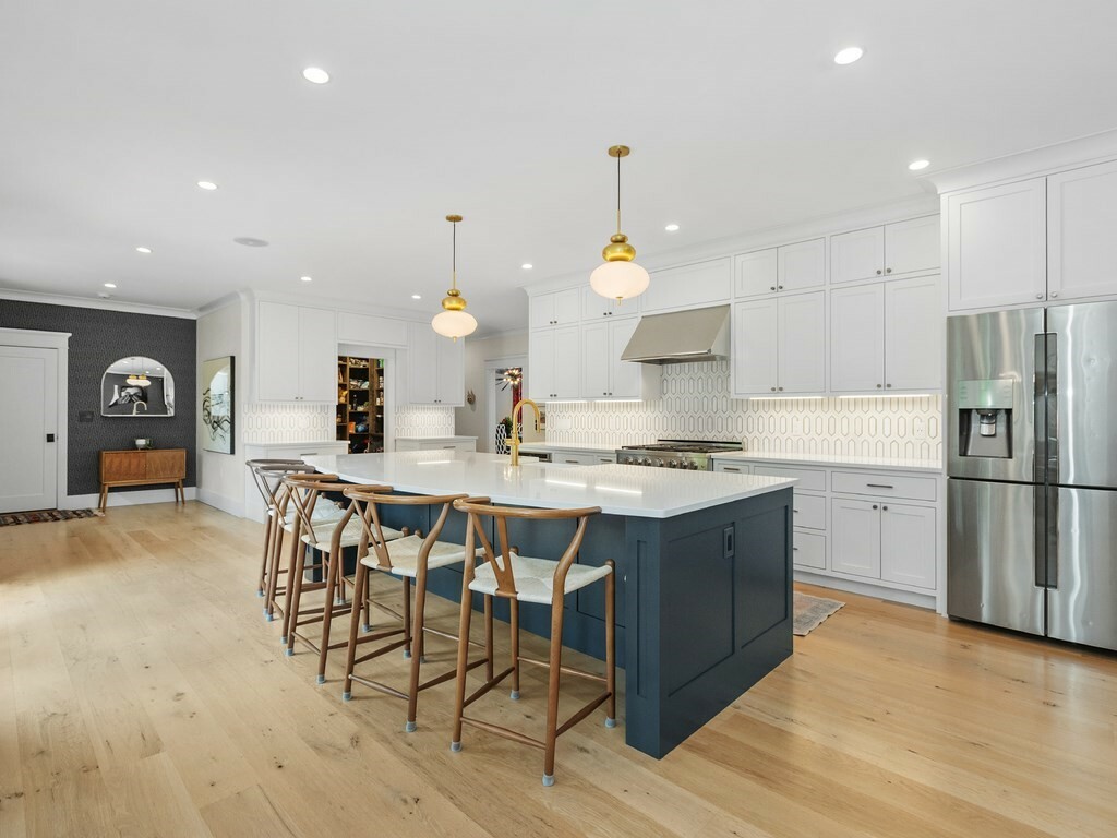 Property Photo: 760 Lincoln Street MA 02451