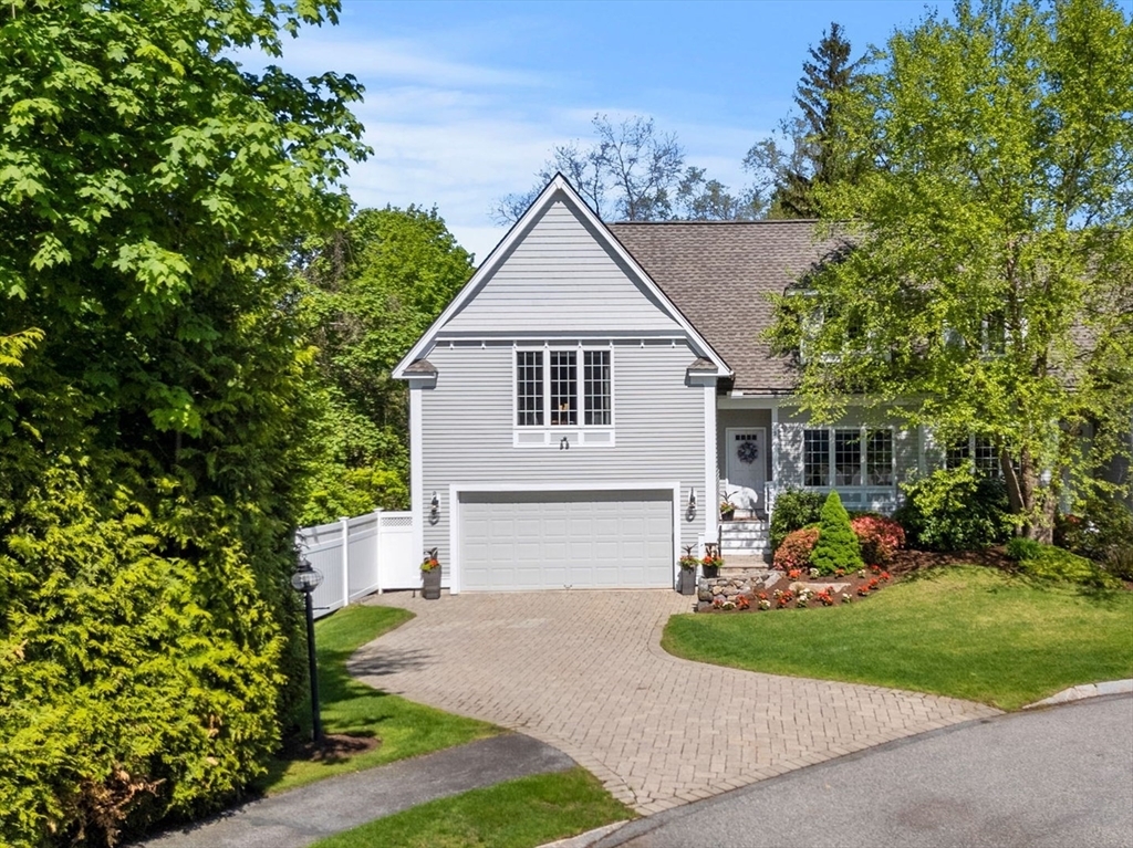 Property Photo: 9 Chatham Cir MA 01845