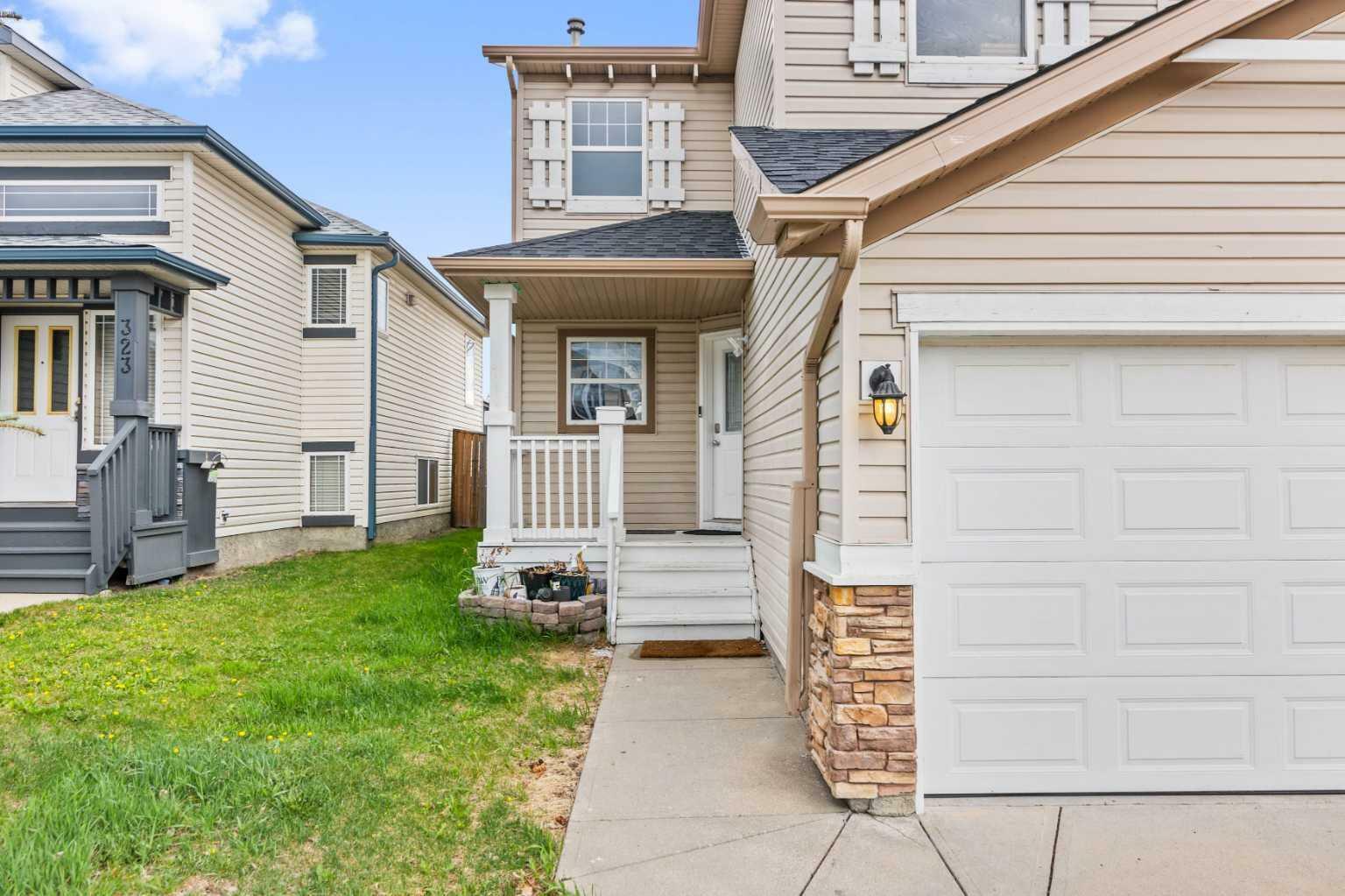 Property Photo: 319 Coventry Road NE AB T3K 5K5