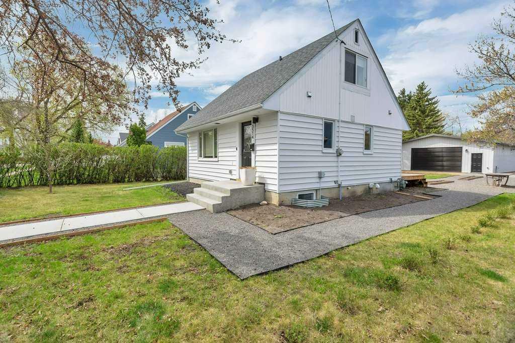 Property Photo: 3514 42 Avenue AB T4N 2Z1