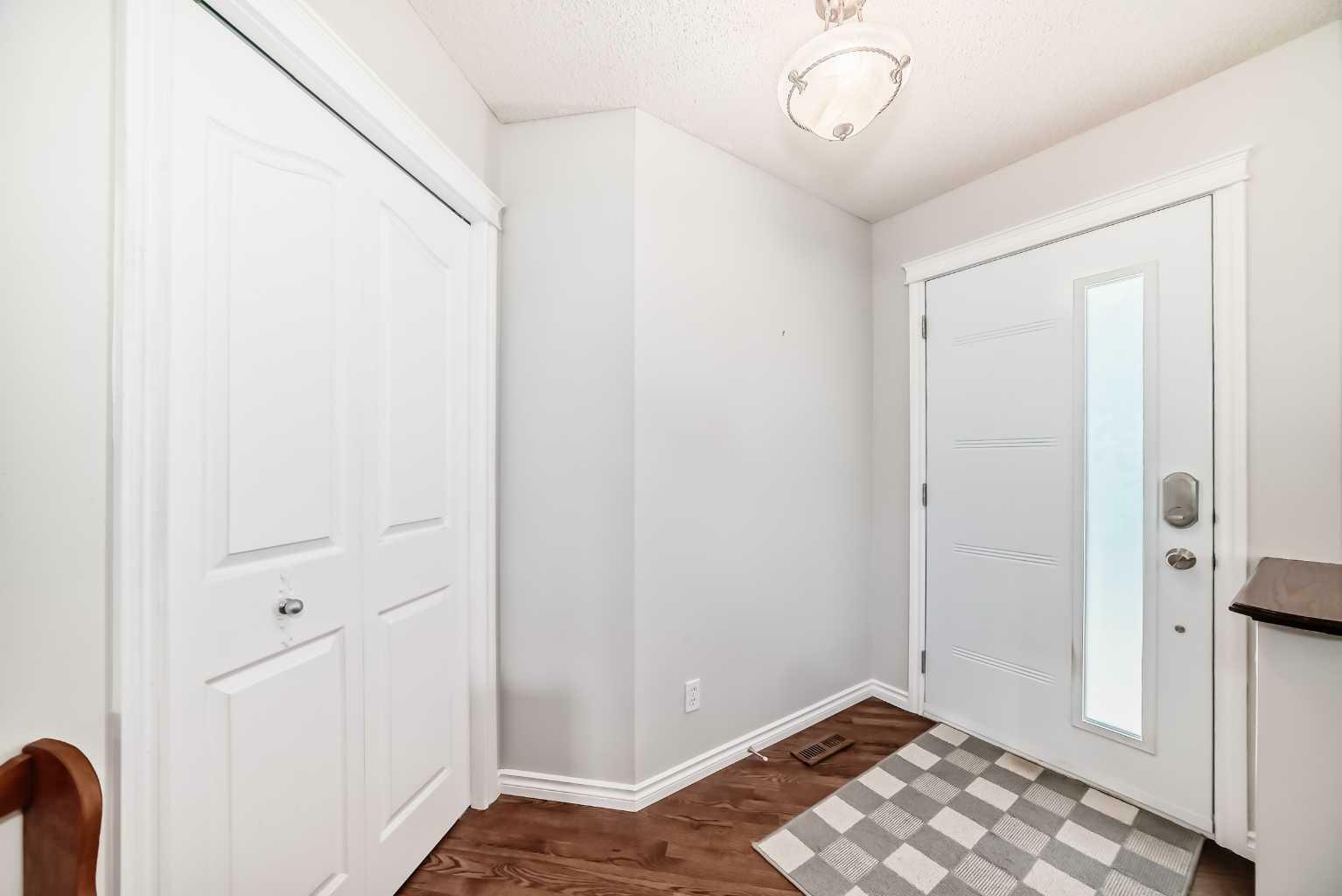 Property Photo: 549 Citadel Meadow Bay NW AB T3G 4Y9