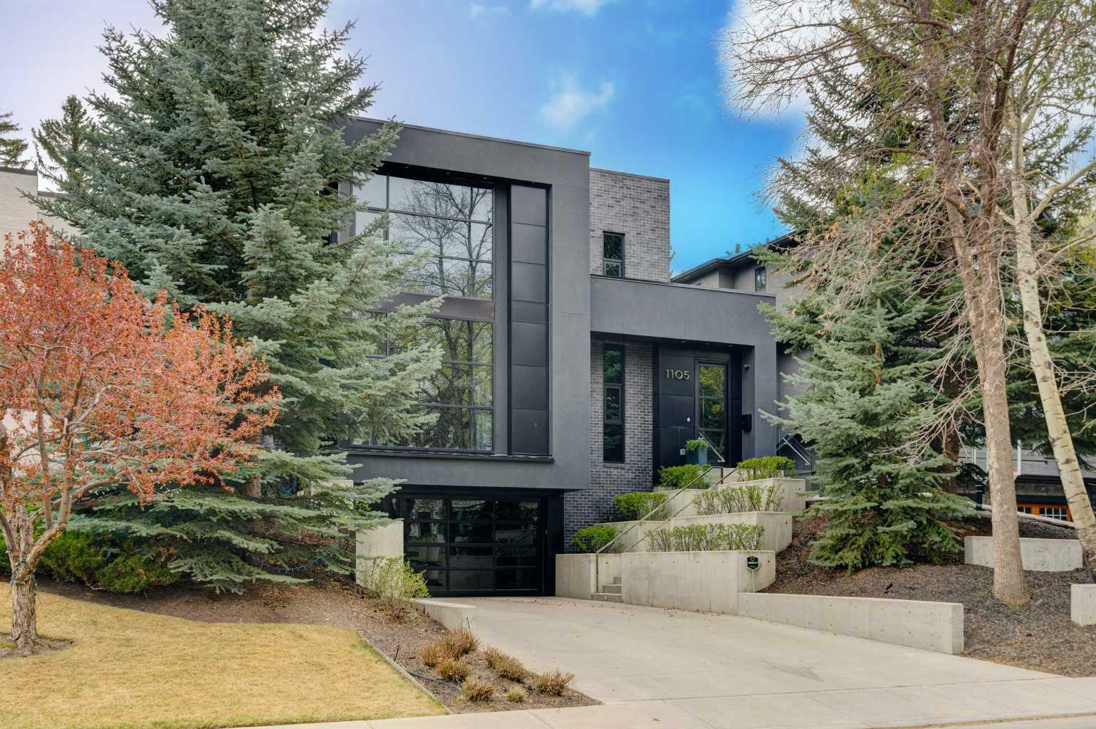 Property Photo: 1105 Premier Way SW AB T2T 1L7