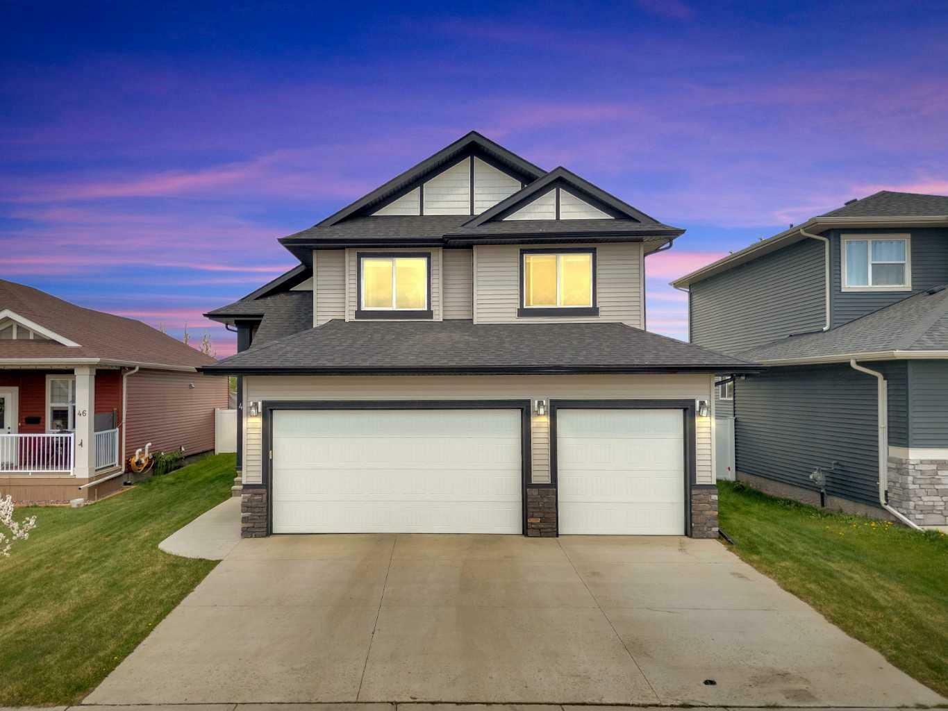 42 Metcalf Way  Lacombe AB T4L 1X2 photo