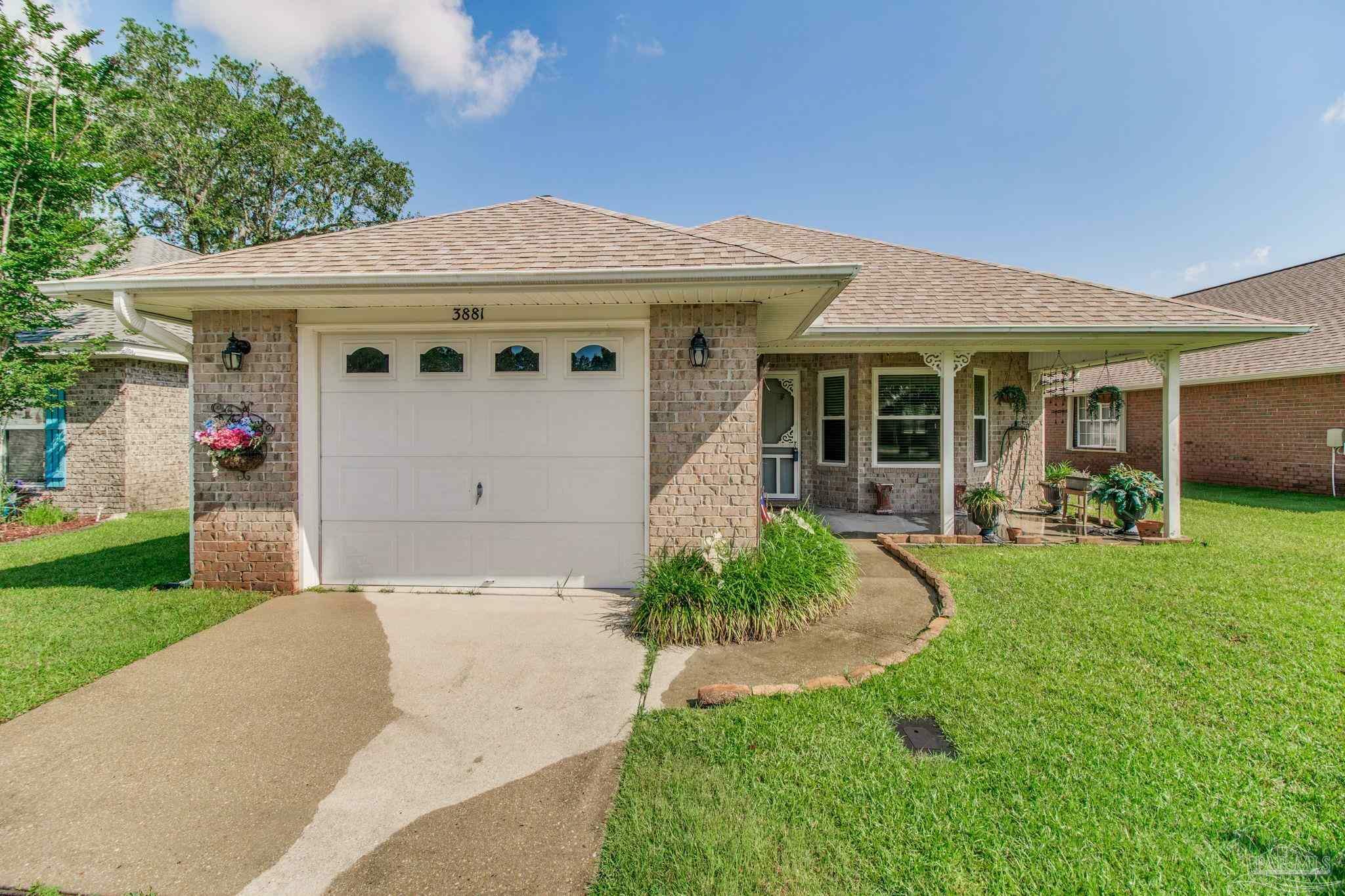 3881 Windsor Castle Blvd  Milton FL 32583 photo