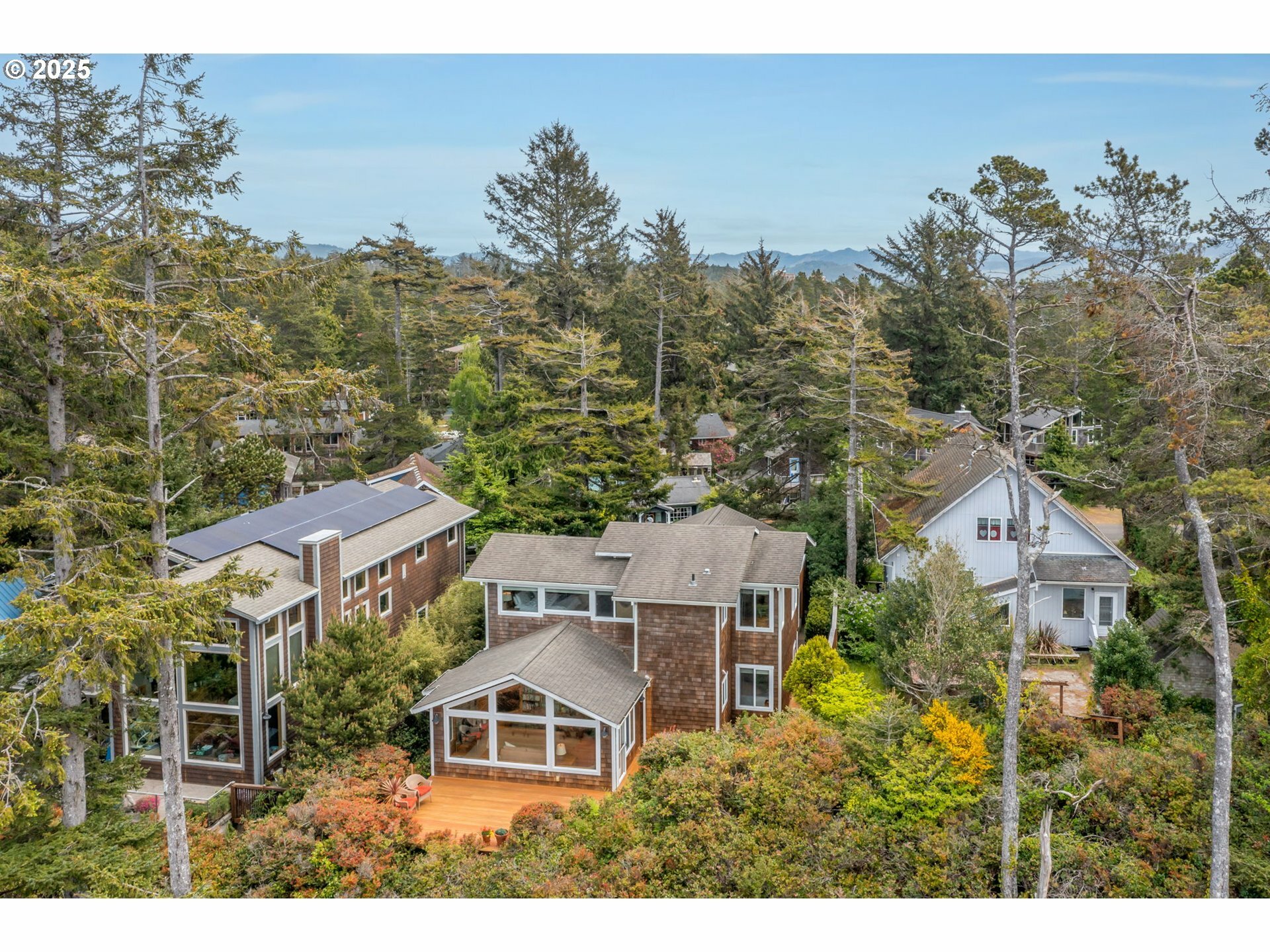 Property Photo: 465 N 2nd St OR 97130